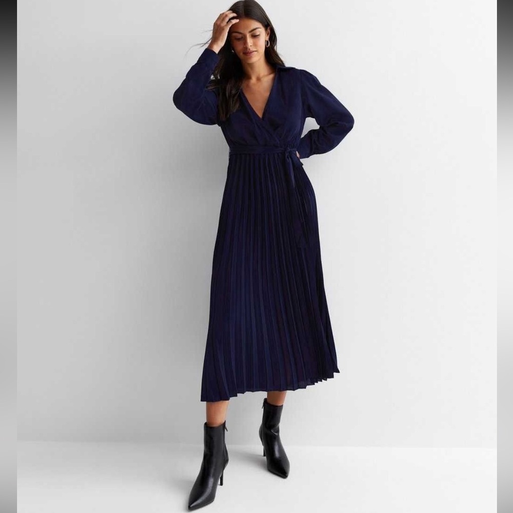 Garçonne Navy Satin Pleated Dress